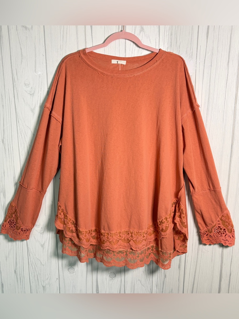 EASEL Long-Sleeve Lace Trimmed Oversized Top, Large